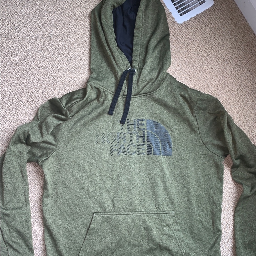 Men’s Northface green sweatshirt